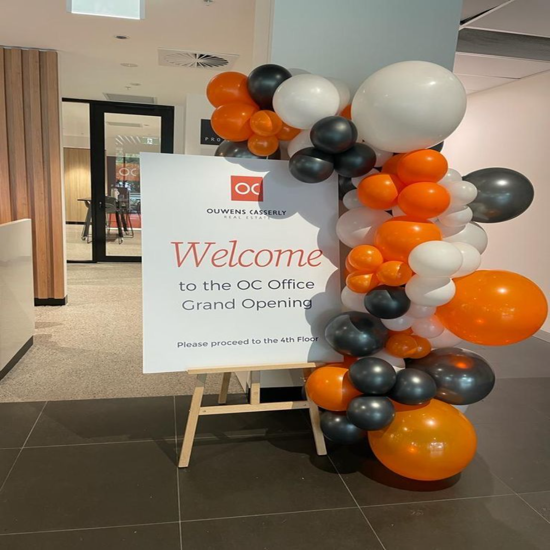 office balloon decoration